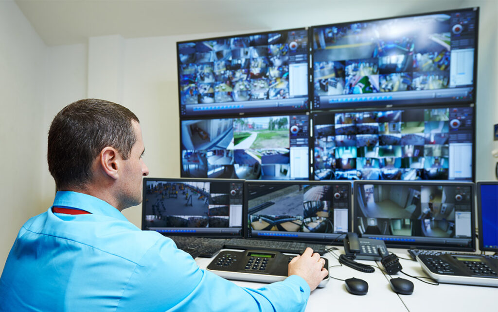 Automatizaci&oacute;n Comercial: Centro de Control y Seguridad de Instalaciones Comerciales
